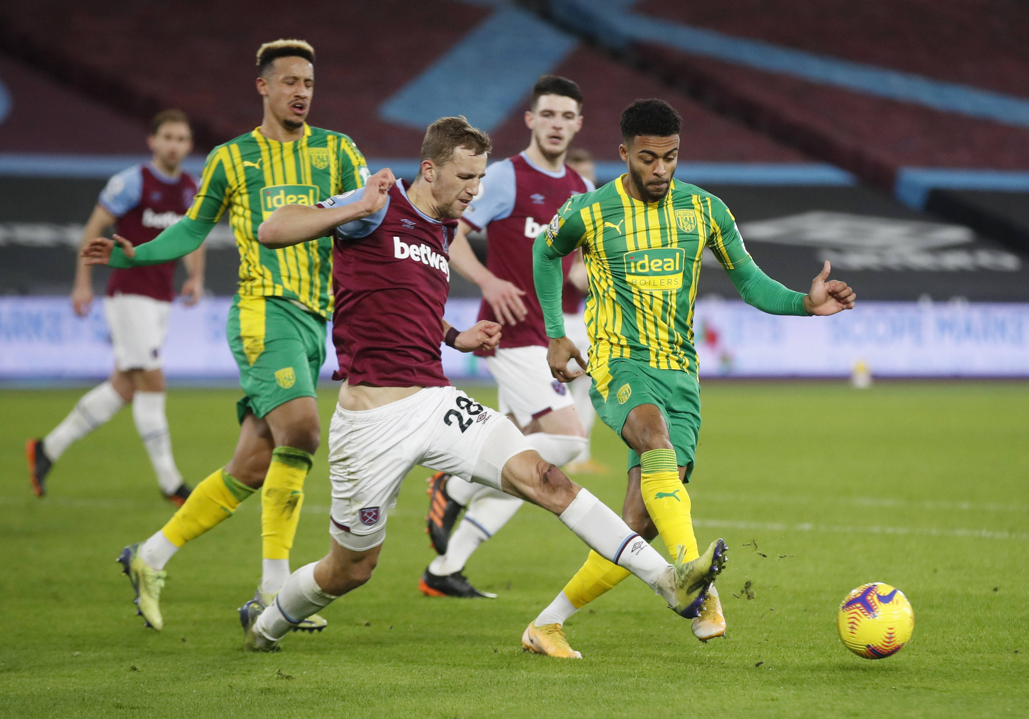 利与皮雷作 利与皮雷作